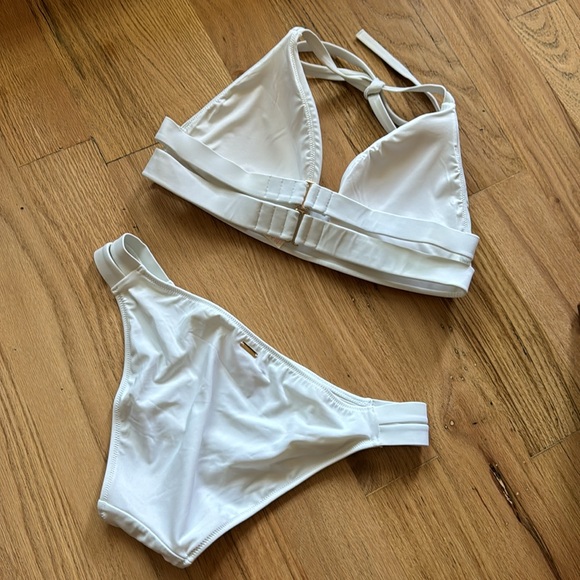 Victoria’s Secret set gently worn. - Picture 4 of 6
